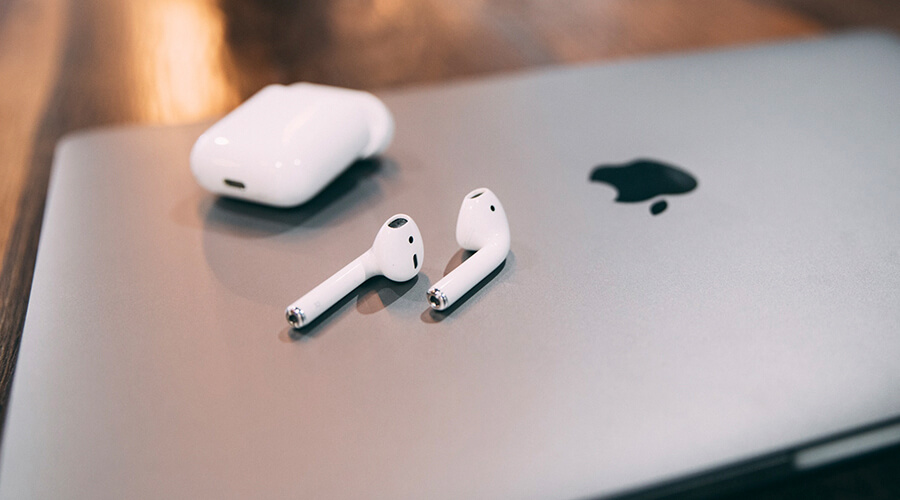 Actualiza tu Mac a la versión más reciente para poder emparejar tus AirPods o AirPods Pro.